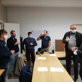 Even napraten…. Even napraten….