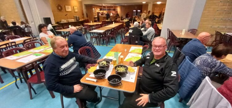 Op bezoek bij Exc. Vorst: mosselfeest van de club! Op bezoek bij Exc. Vorst: mosselfeest van de club!