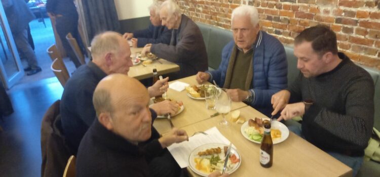 Eindeseizoensfeest: smullen maar! Eindeseizoensfeest: smullen maar!