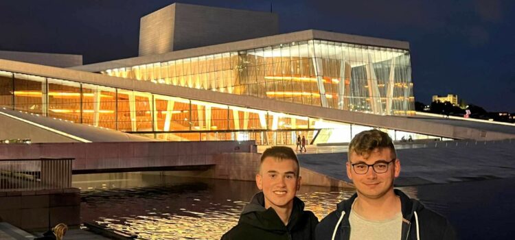 Derre en Tycho blinken uit op Internationale Norway Cup Derre en Tycho blinken uit op Internationale Norway Cup