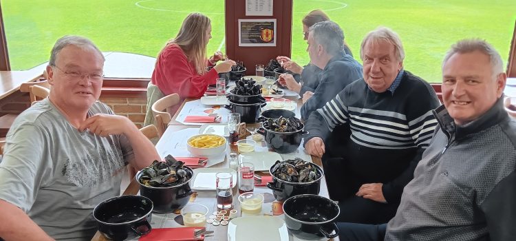 Met K. SVGO mosselen eten bij Ezaart Sport! Met K. SVGO mosselen eten bij Ezaart Sport!