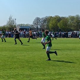 Tiebe fluit titelwedstrijd!